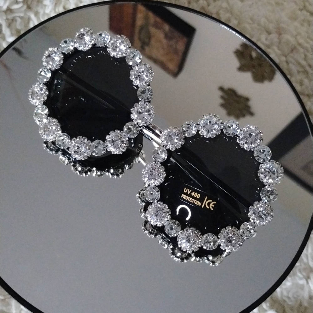Rhinestone decor Fashion 😎 sunglasses - Picture 3 of 10